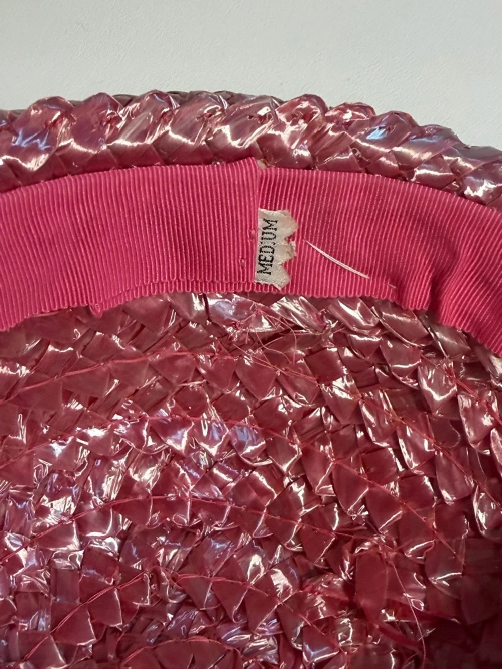 VINTAGE raspberry straw hat‎ 50s 60s bowler church dressy ribbon bow mid century - Picture 9 of 11